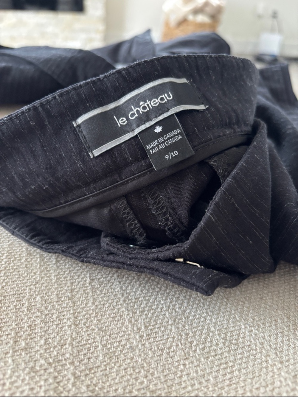 le chateau Black Pinstripe Women’s pantsuit - Picture 12 of 13